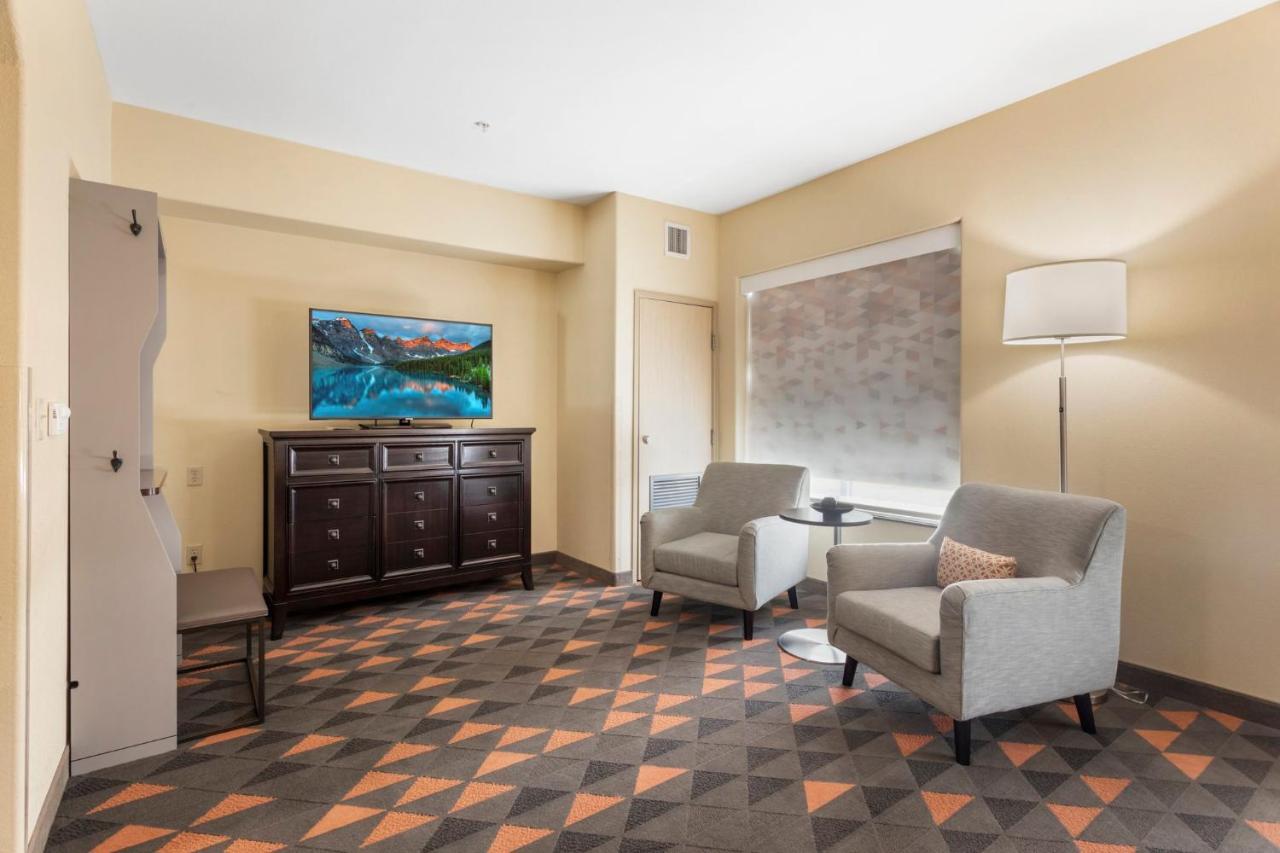 Holiday Inn Hotel & Suites Waco Northwest By Ihg Bellmead Exterior foto